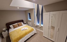 Stunning Newbuilt 3 Bed House Sleeps 9
